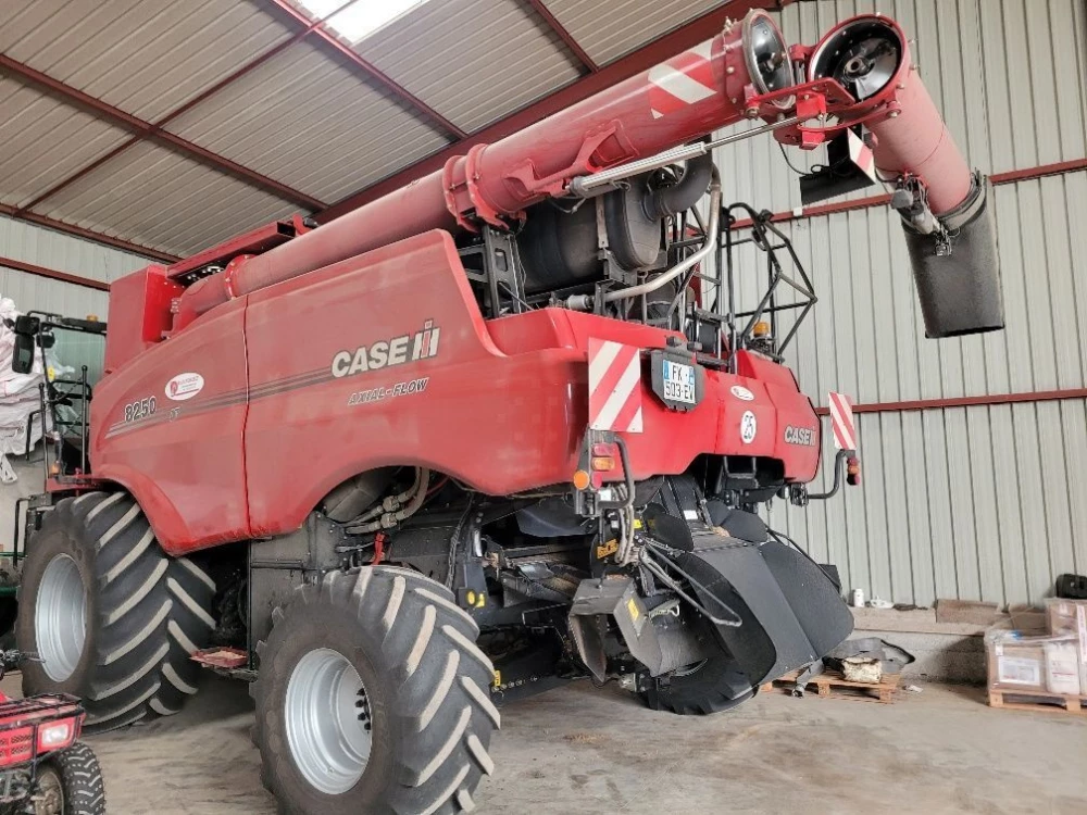 Case IH 8250