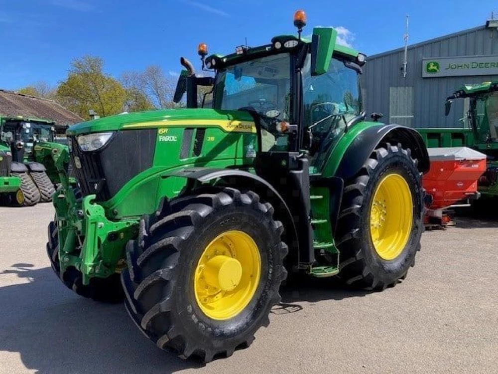 John Deere 6r215