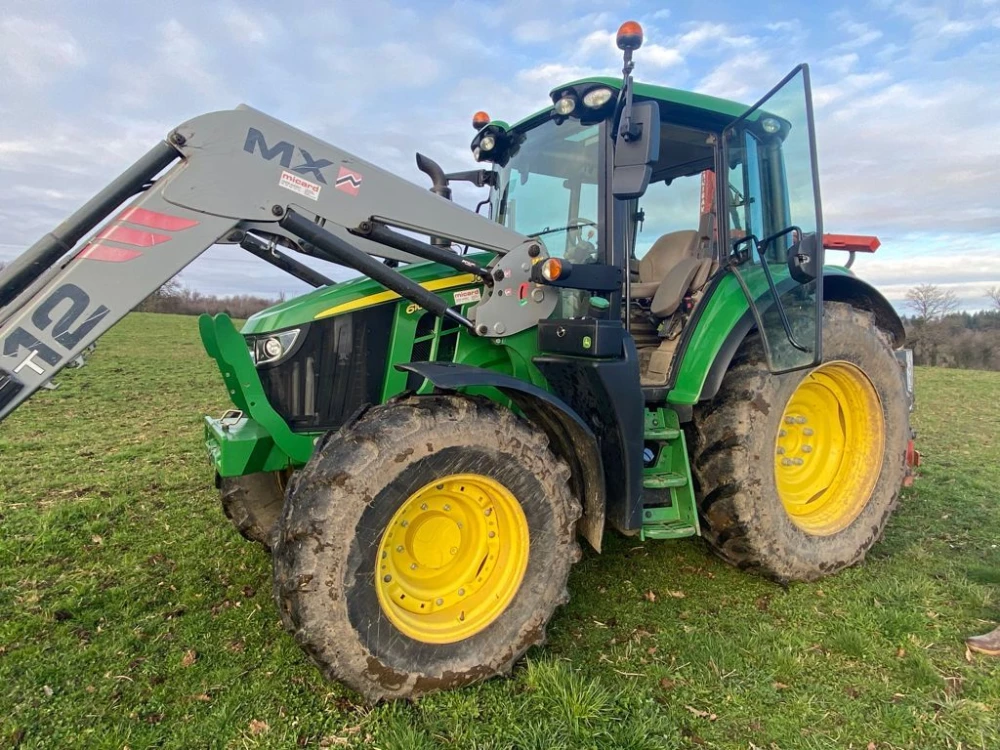 John Deere 6100 m