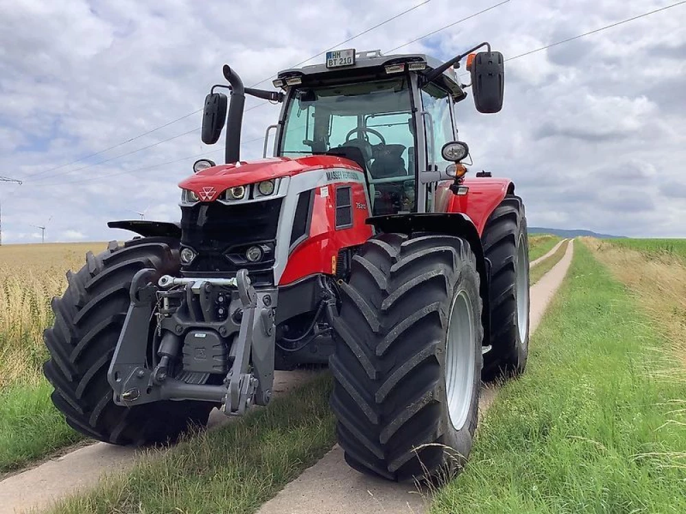 Massey Ferguson 7s.210 (demomaschine)