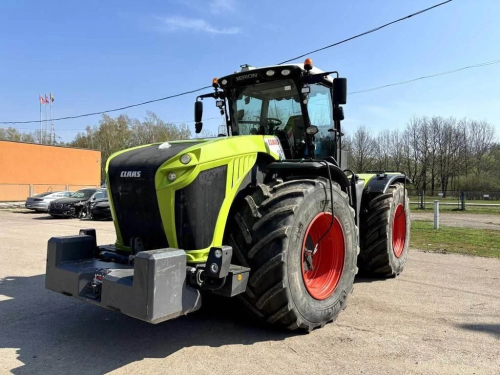 Claas XERION 5000