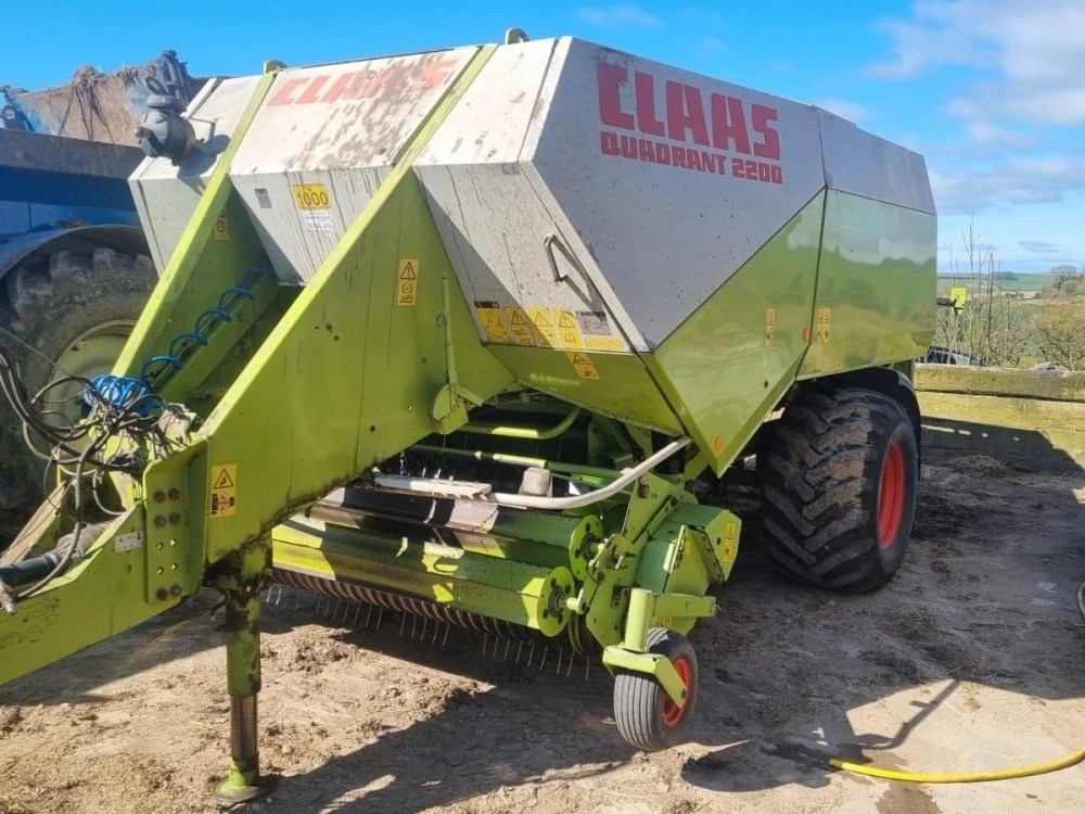 Claas USED 2001 QUADRANT 2200