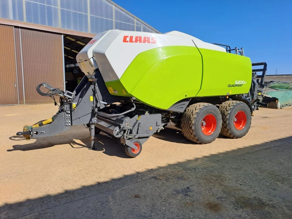 Claas quadrant 5200 fc tandem