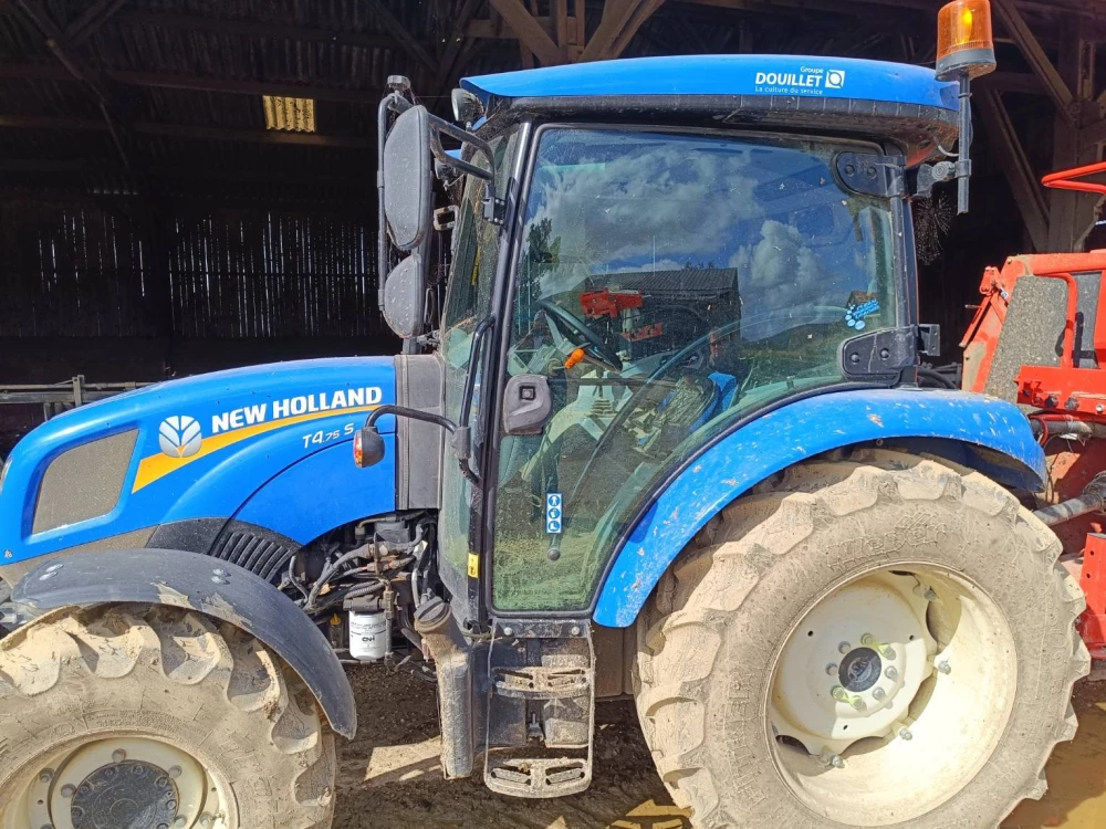 New Holland T4-75S