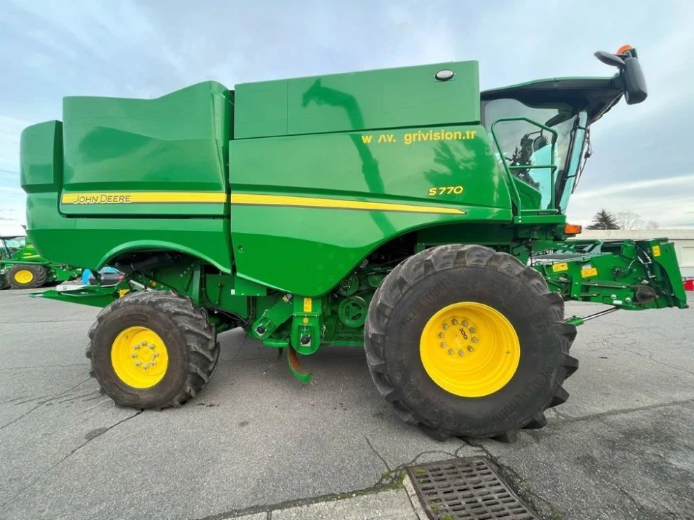 John Deere s770