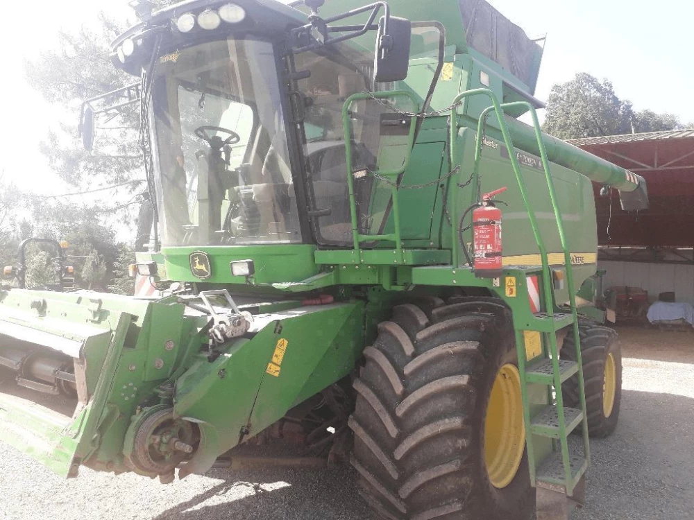 John Deere t670hm