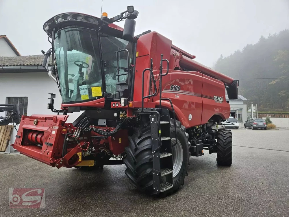 Case IH axial-flow 6160