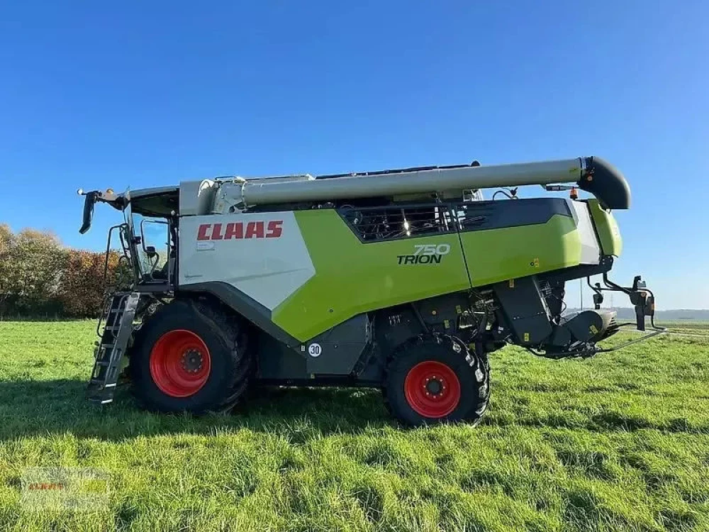 Claas trion 750