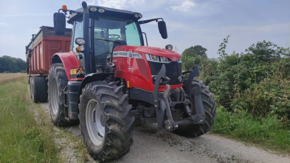 Massey Ferguson 6713 S