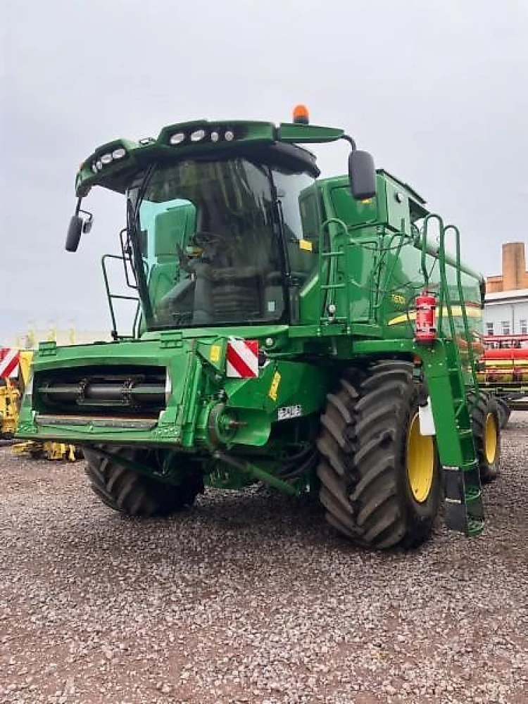 John Deere t 670 t4i