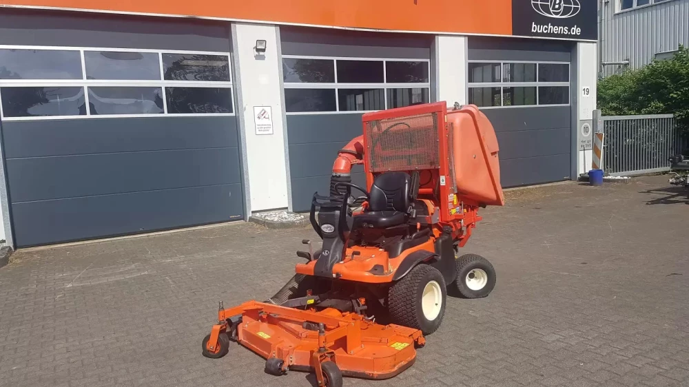 Kubota F3890