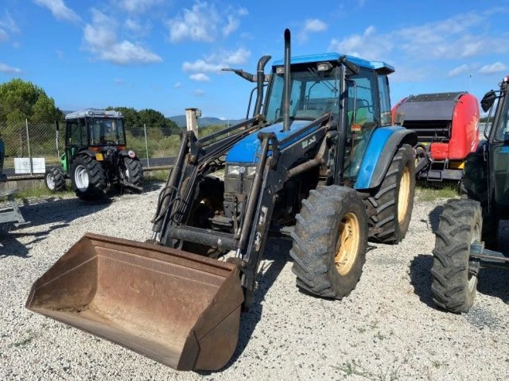 New Holland ts 100