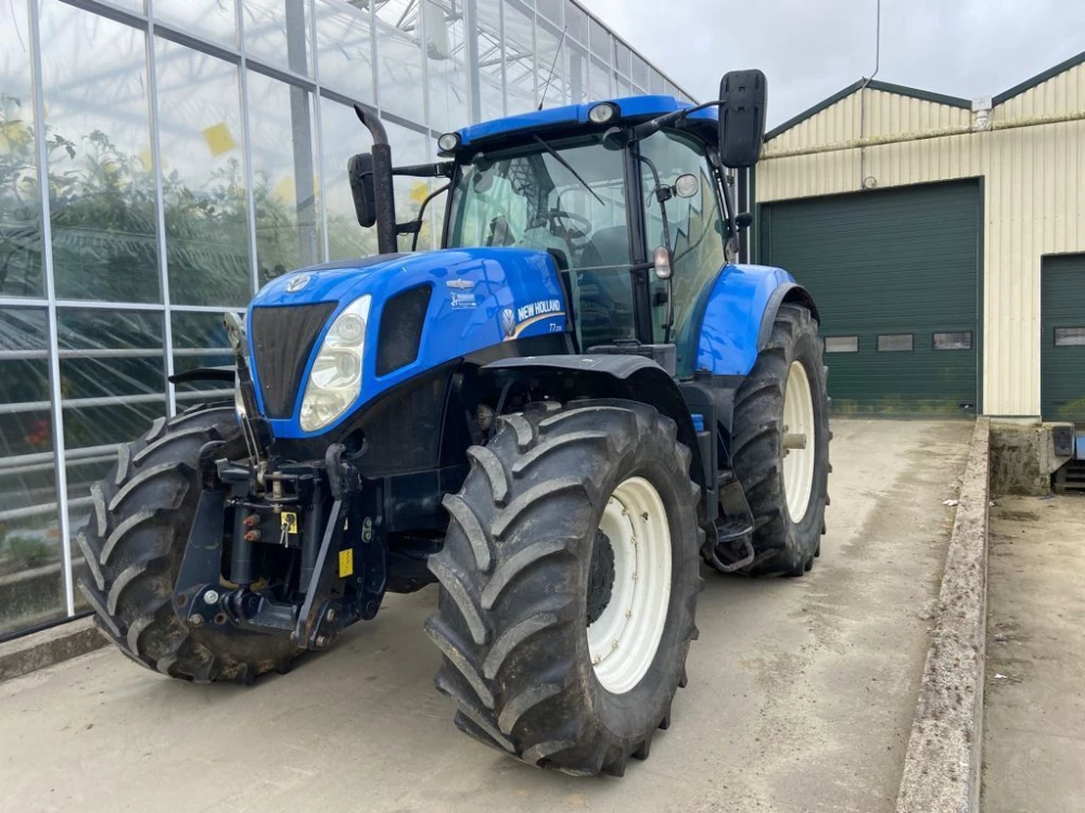 New Holland T7.235 AUTOCOMMAND