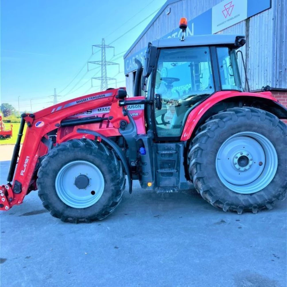 Massey Ferguson 6715S