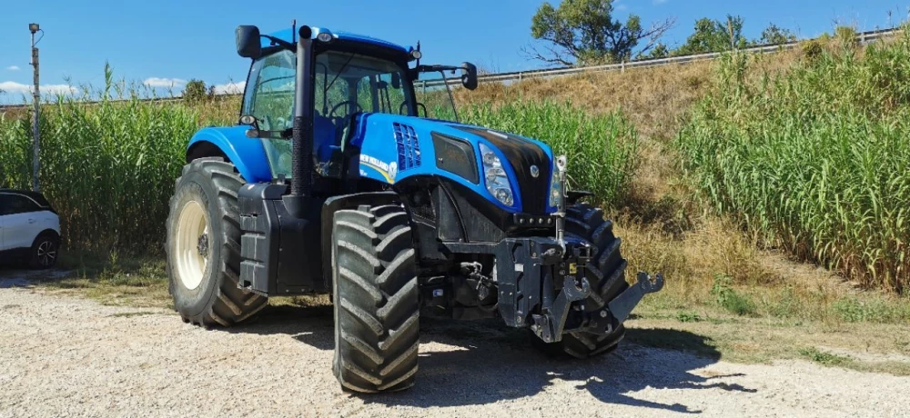 New Holland T8.300