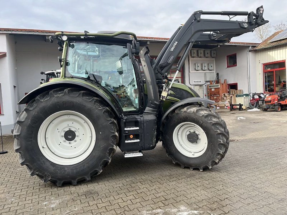 Valtra n 135 forst m. fl