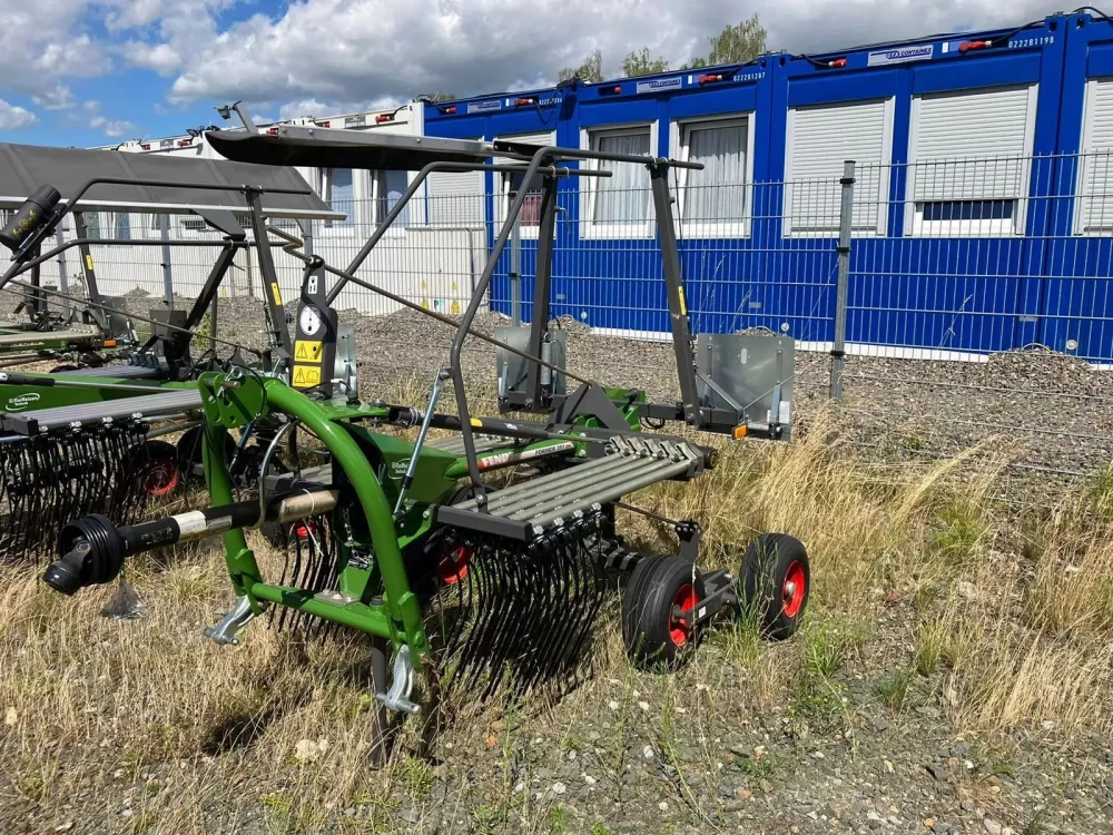 Fendt former 351 dn