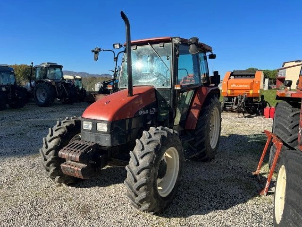 New Holland l 75