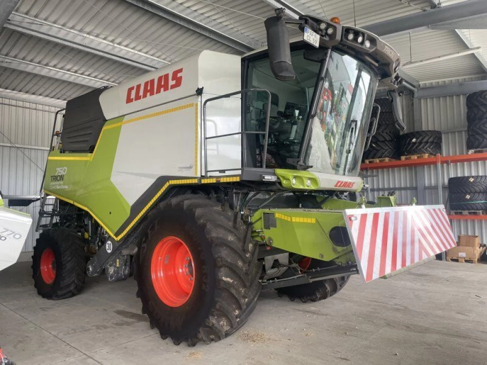 Claas trion 750