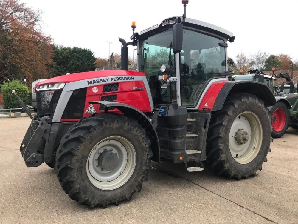 Massey Ferguson 8s.205 dyna 7 exclusive