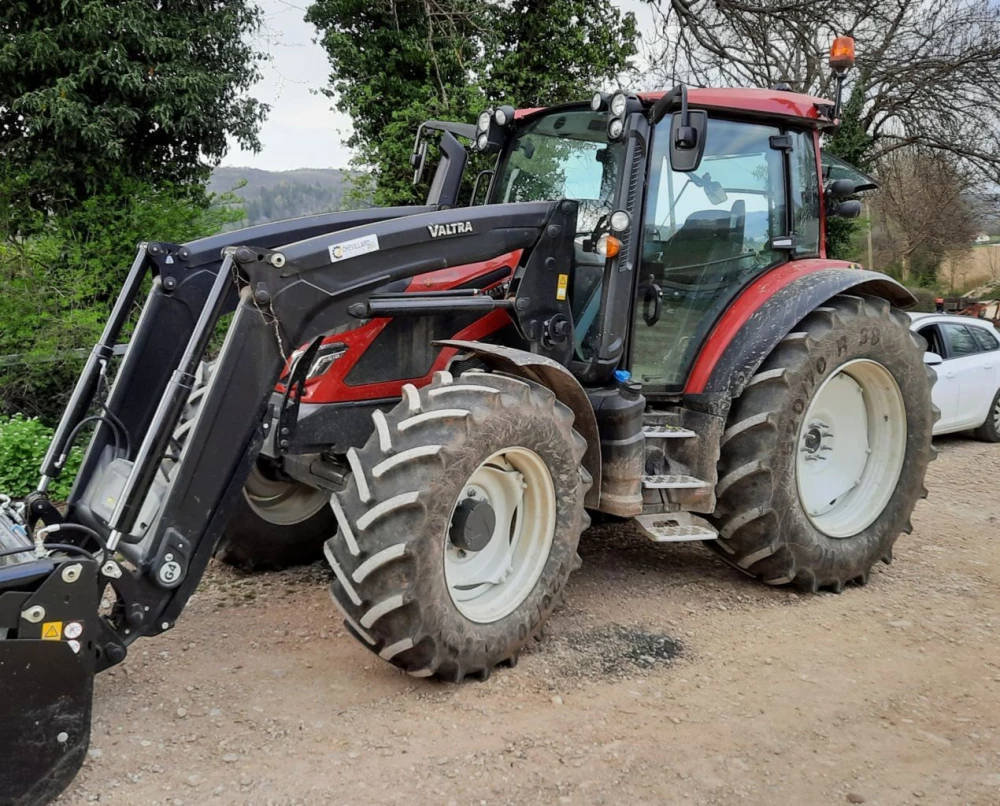 Valtra g135 active