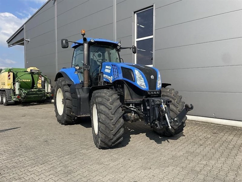 New Holland t 8.390