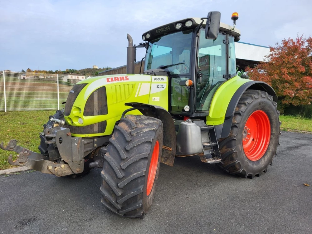 Claas ARION 640