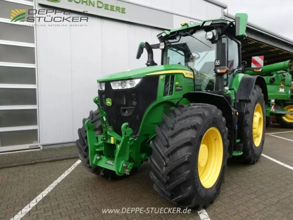 John Deere 7R330