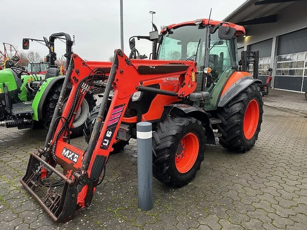 Kubota M 7040