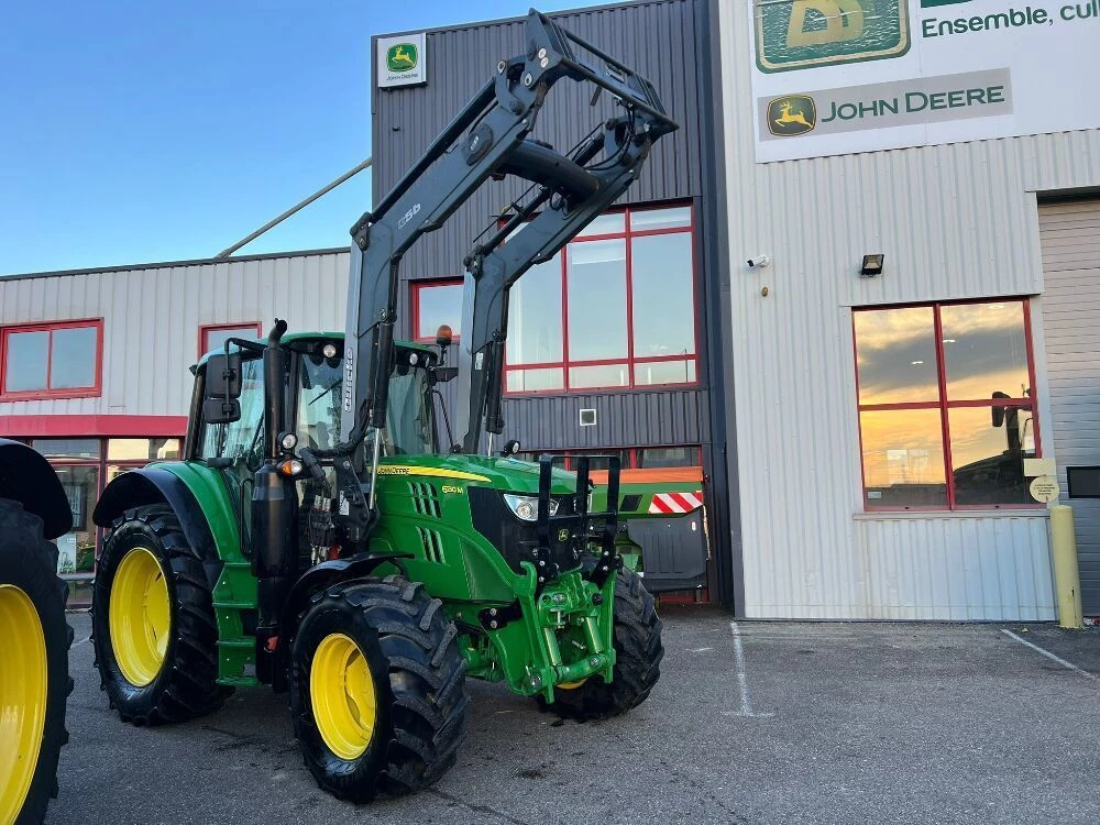 John Deere 6130M