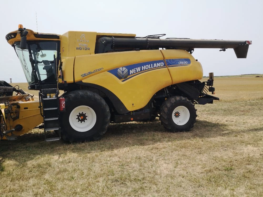 New Holland CR 8.90