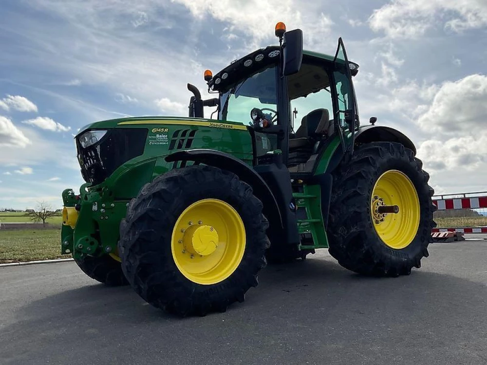 John Deere 6145R