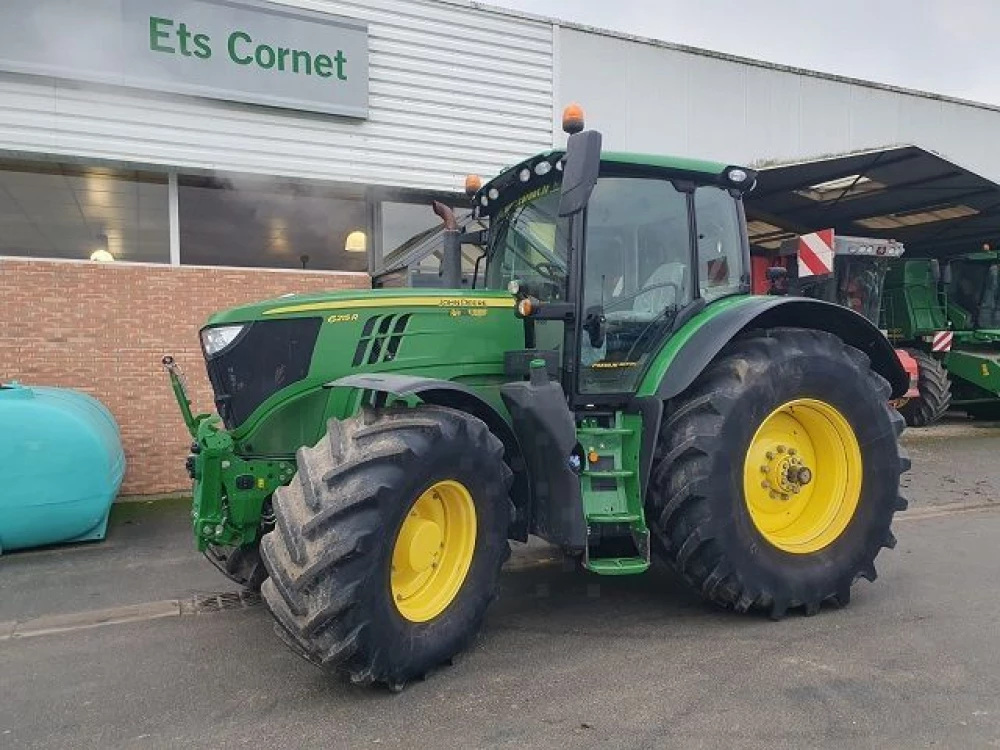 John Deere 6215R