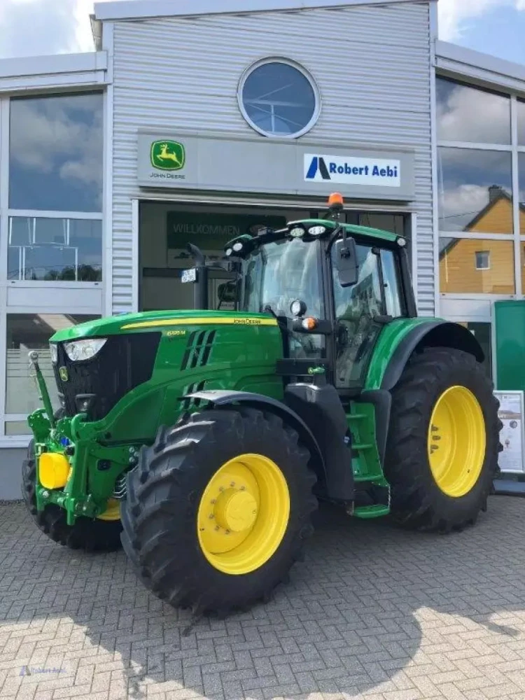 John Deere 6195M