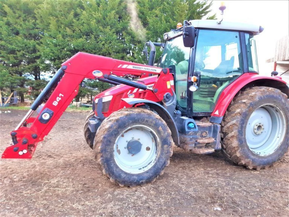 Massey Ferguson 5613 DYNA 4