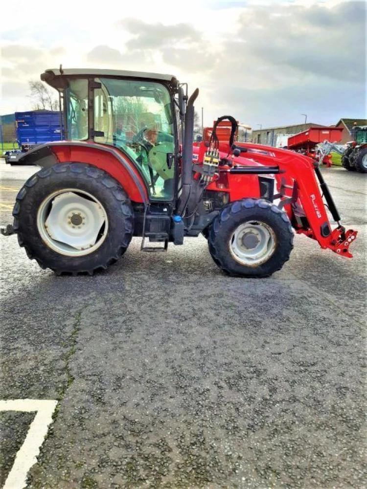 Massey Ferguson 5710m