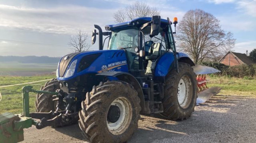 New Holland T7.210