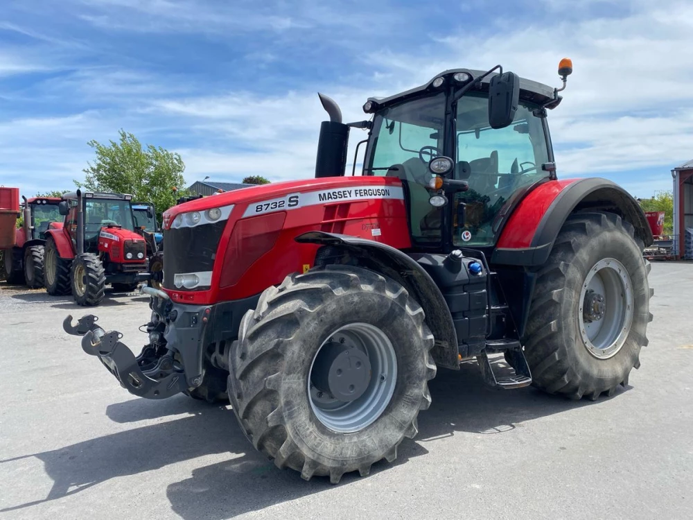 Massey Ferguson 8732