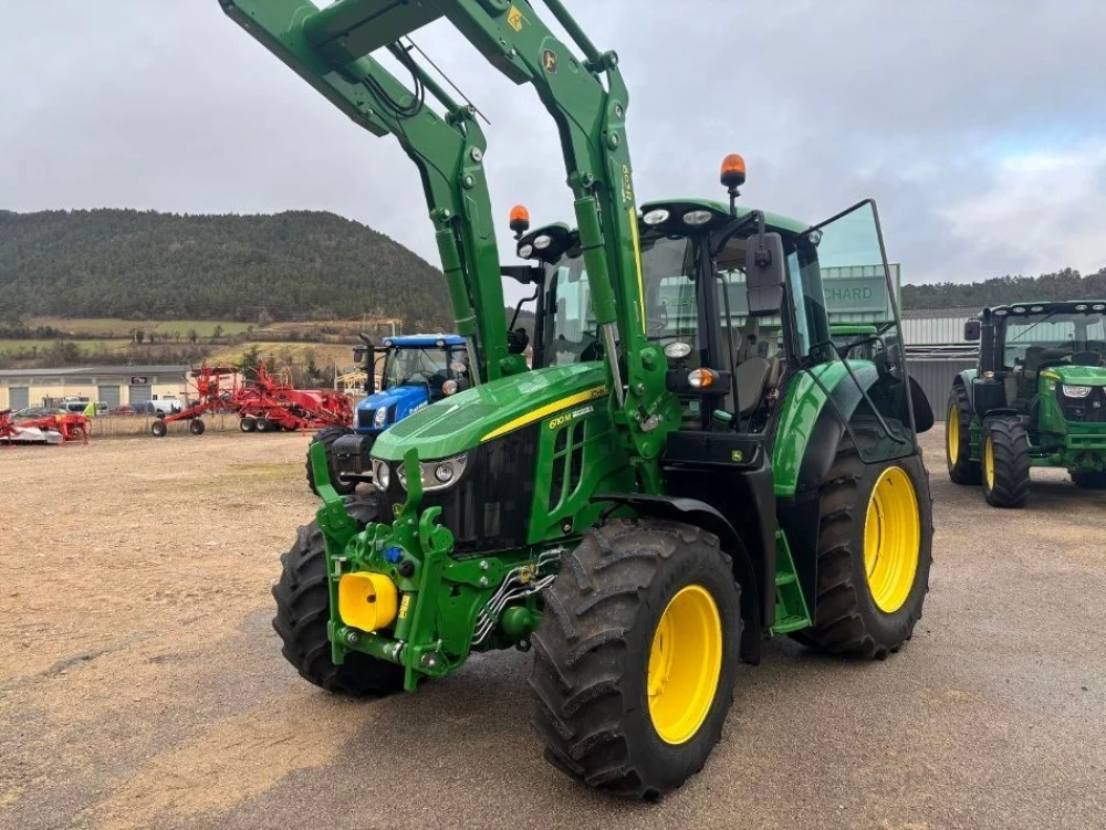 John Deere 6110M