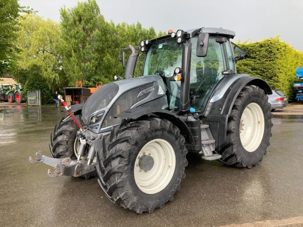 Valtra t174