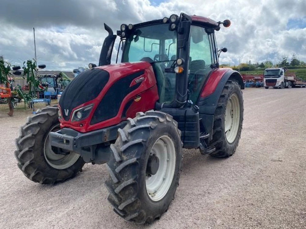 Valtra n104h5