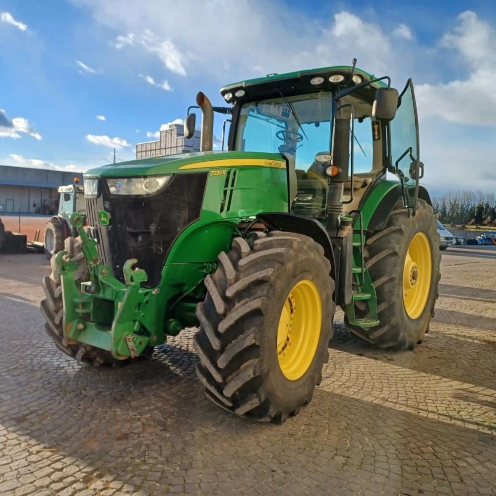 John Deere 7230 r