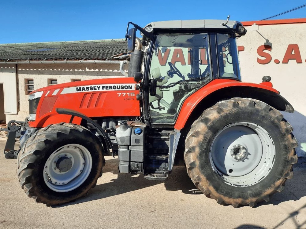 Massey Ferguson 7715