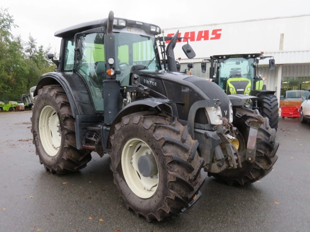 Valtra n 163 versu