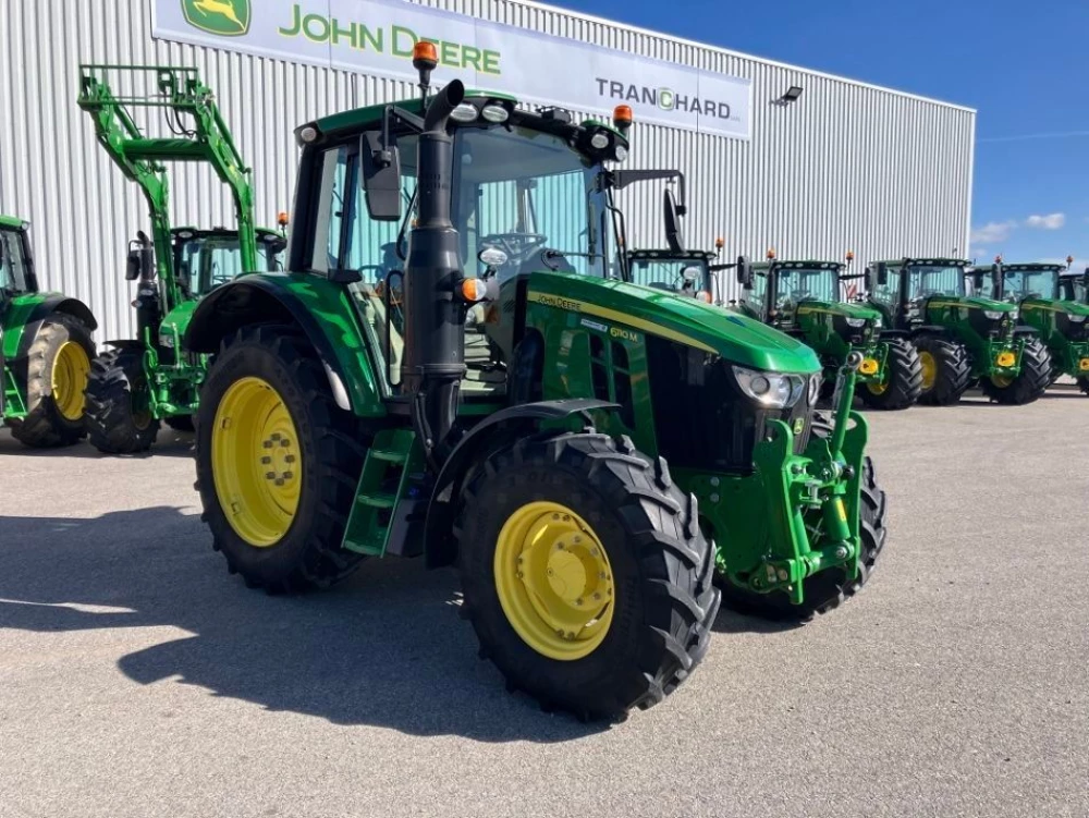 John Deere 6110M