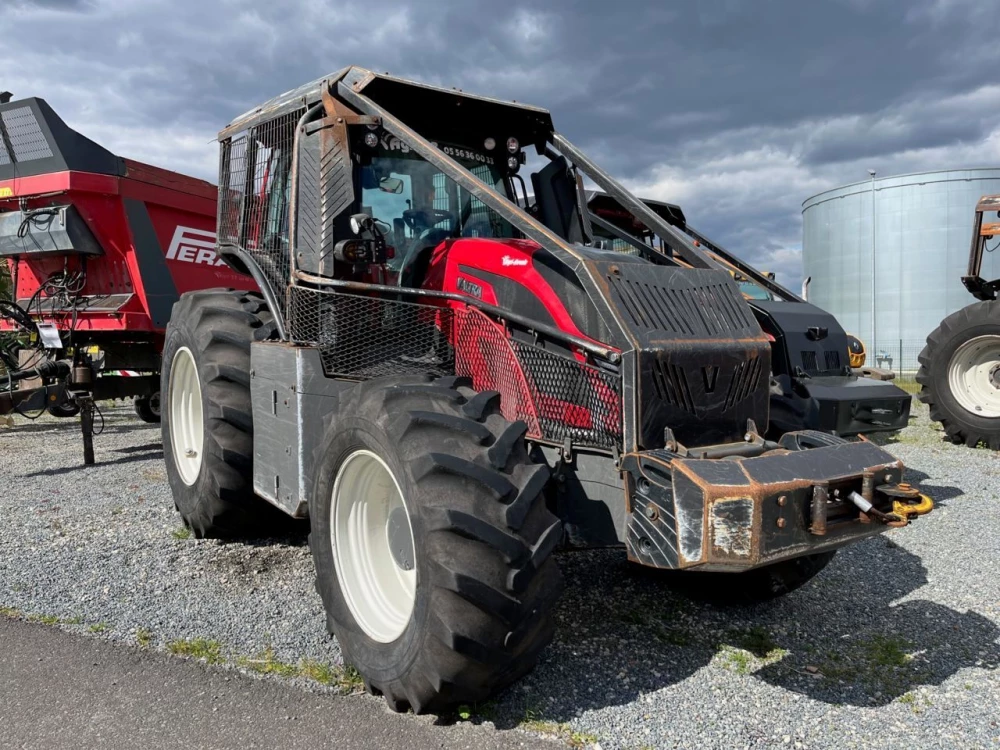 Valtra t234 versu