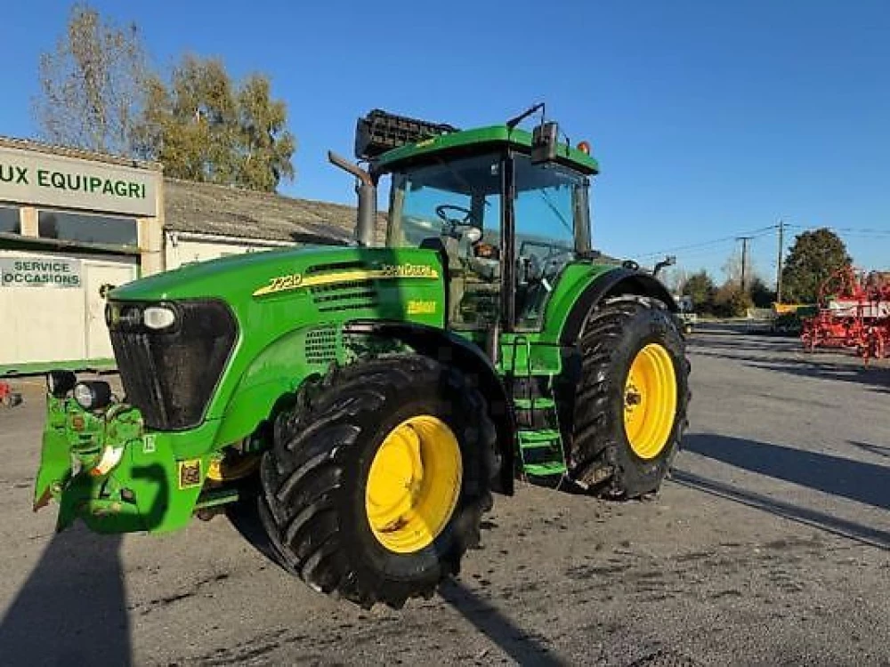 John Deere 7720