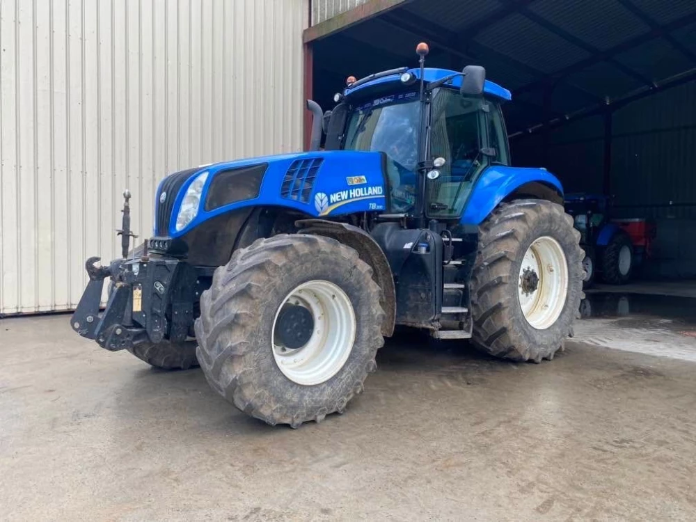 New Holland T8.300