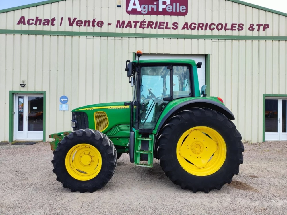 John Deere 6320