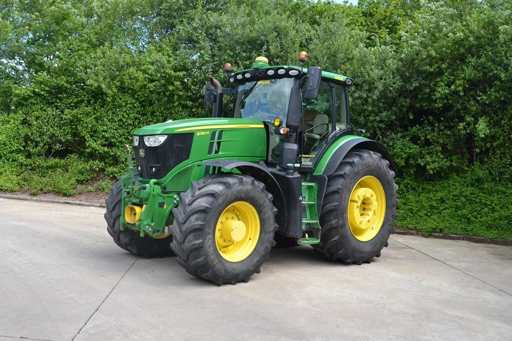 John Deere 6250R